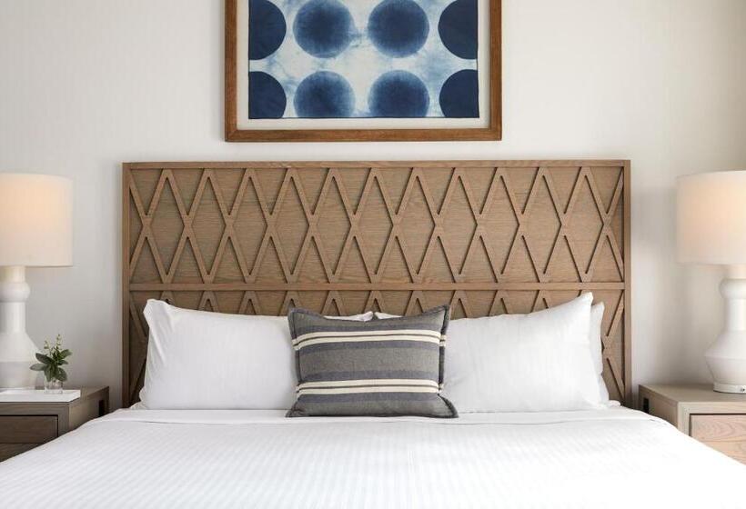 キングサイズベッドのスイートルーム, Parrot Key Hotel & Villas