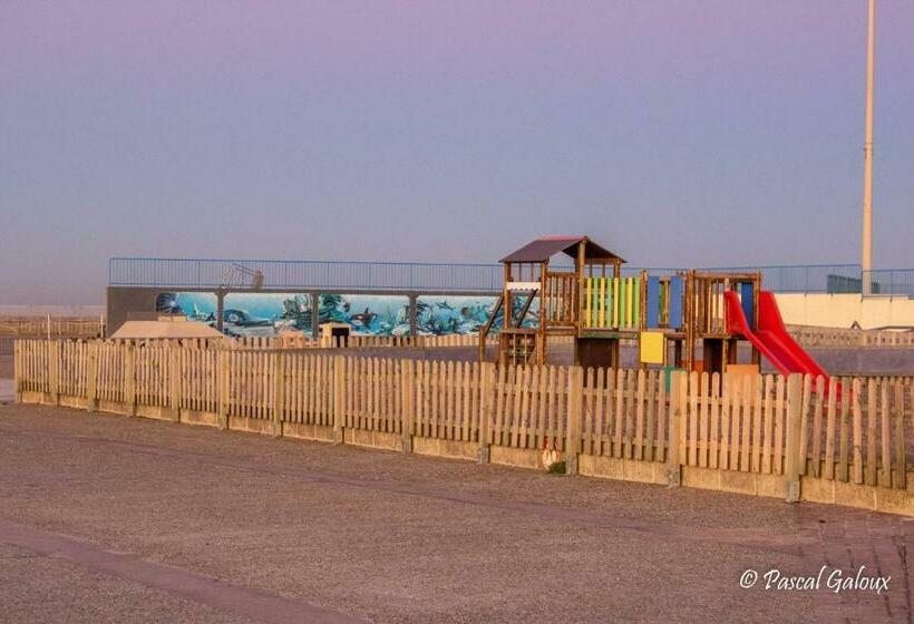 غرفة قياسية, Chambres D Ault