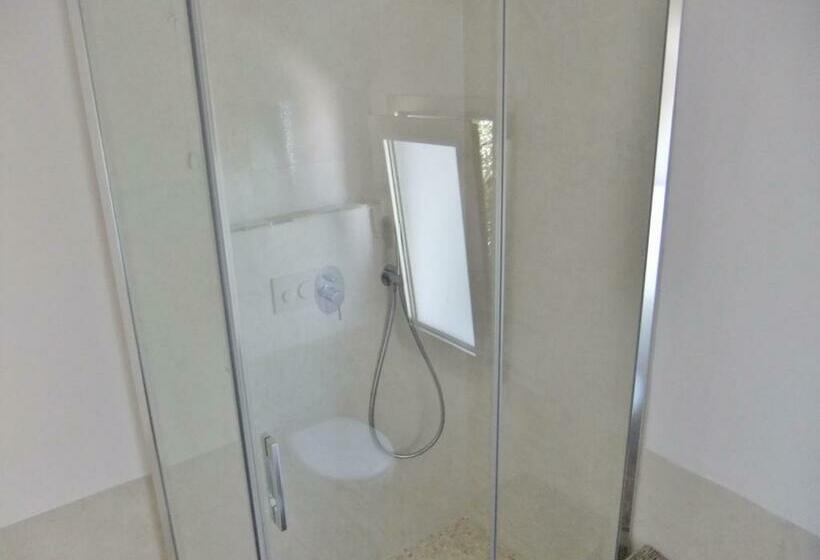 غرفة قياسية مزوَّدة بشُرفة, Residenza Nialiccia