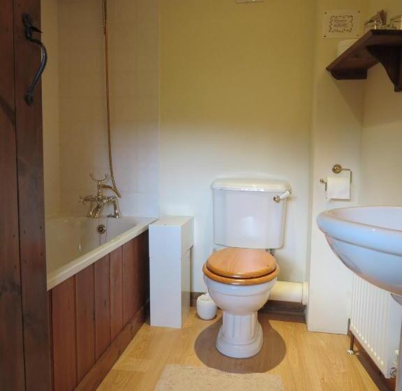 ガーデンビューファミリールーム, Combe Lancey Farmhouse B&b