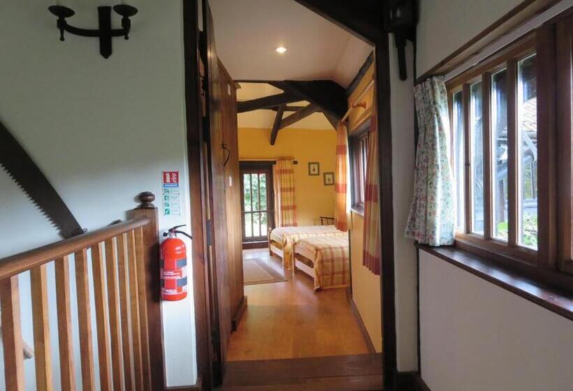 ガーデンビューファミリールーム, Combe Lancey Farmhouse B&b