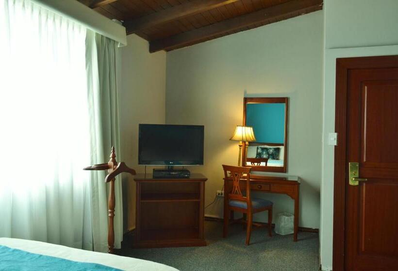 Номер Стандарт Трехместный, La Carolina Inn