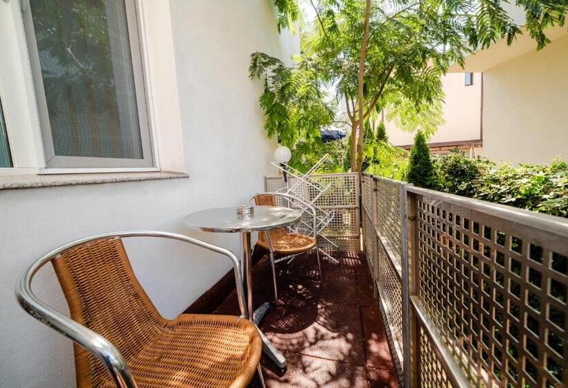 Номер Стандарт с Террасой, Plexus Boutique