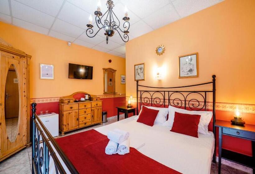 Номер Стандарт с Террасой, Plexus Boutique