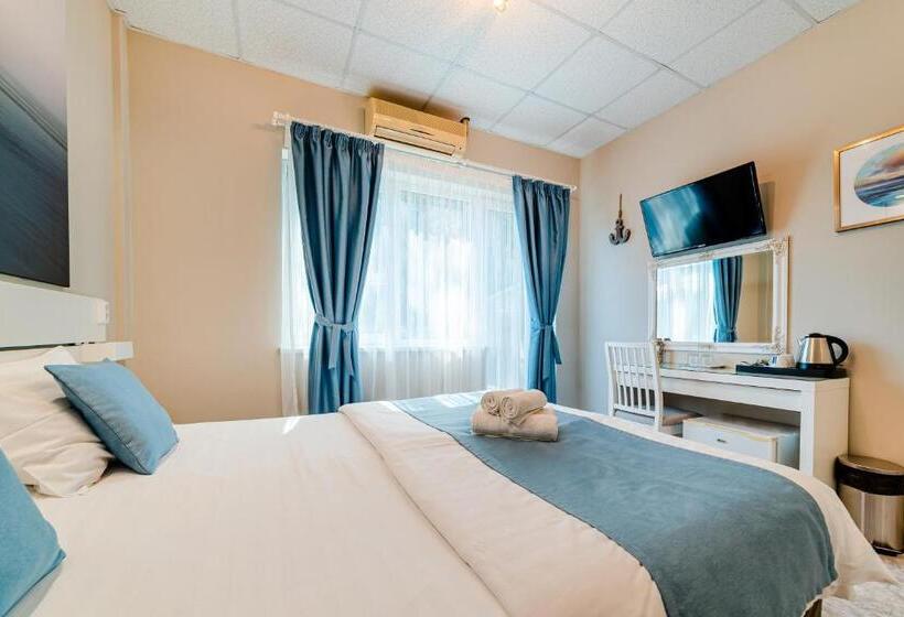 Номер Стандарт с Террасой, Plexus Boutique