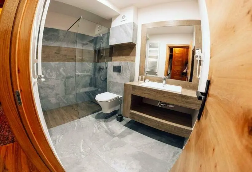 バルコニー付きスタンダードルーム, Popasul Domnesc  Resort& Spa  Voronet Vue