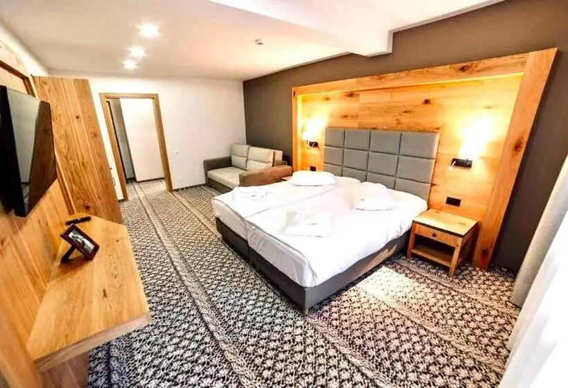 バルコニー付きジュニアスイート, Popasul Domnesc  Resort& Spa  Voronet Vue