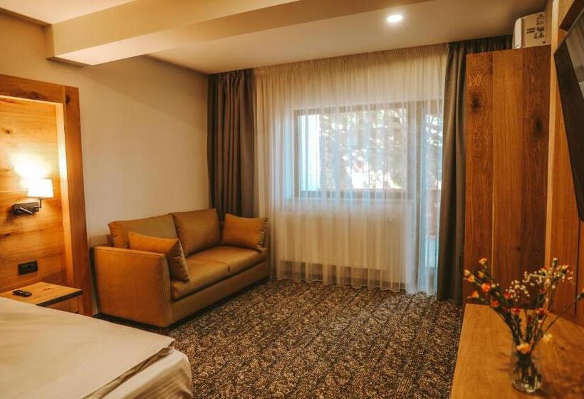 주니어 스위트 발코니, Popasul Domnesc  Resort& Spa  Voronet Vue