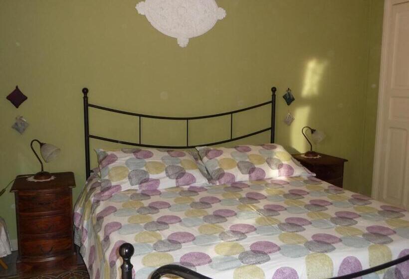 חדר סטנדרט לשלושה, Vecchia Carrucola