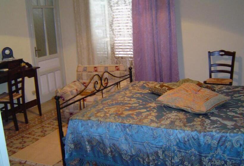 חדר סטנדרט לשלושה, Vecchia Carrucola