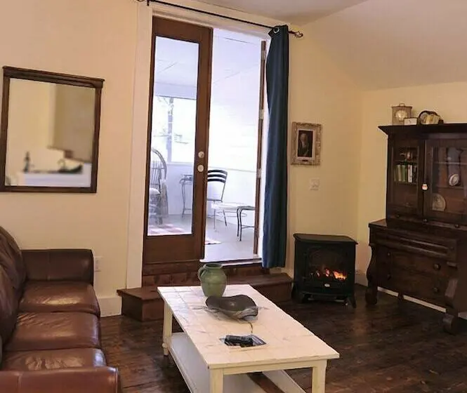 景色の見えるデラックスルーム, Hall House