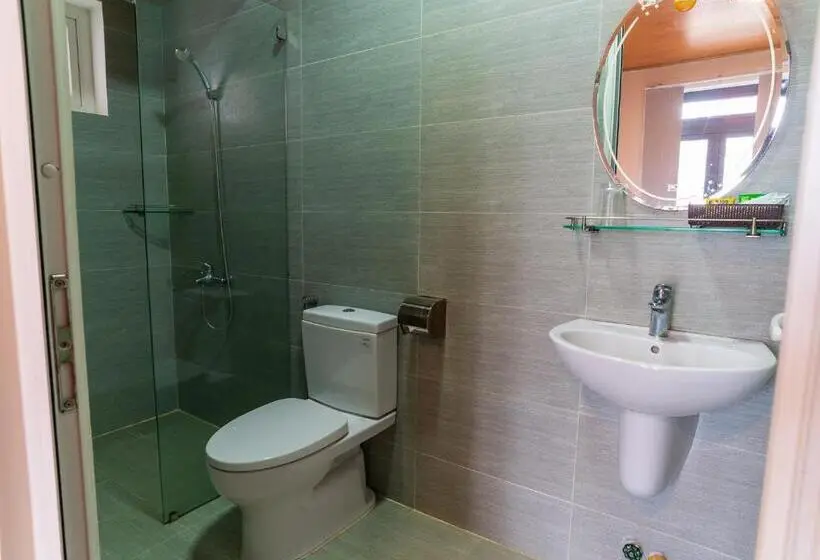 اتاق لوکس با چشم‌انداز باغ, Villa đăng Nguyên