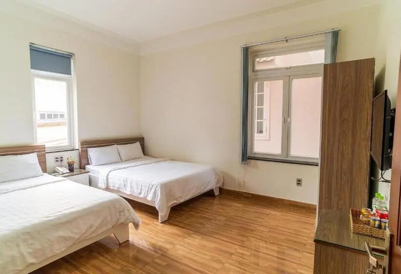اتاق لوکس با چشم‌انداز باغ, Villa đăng Nguyên