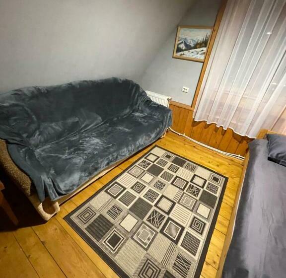 اتاق استاندارد سه نفره, Sadyba Girske Povitria