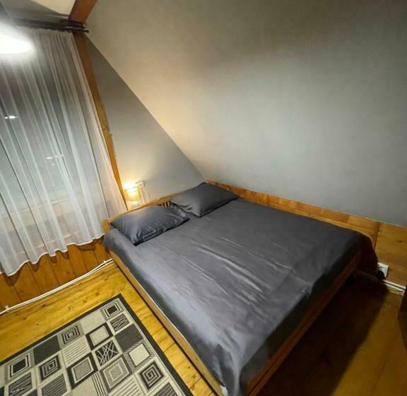 اتاق استاندارد سه نفره, Sadyba Girske Povitria