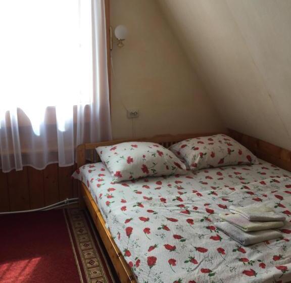 اتاق استاندارد سه نفره, Sadyba Girske Povitria