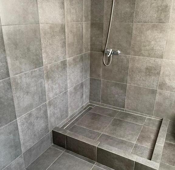 اتاق لوکس, Sadyba Girske Povitria