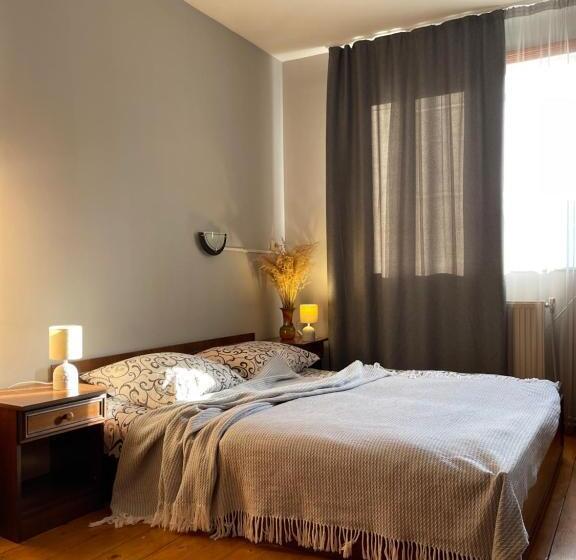 اتاق لوکس, Sadyba Girske Povitria