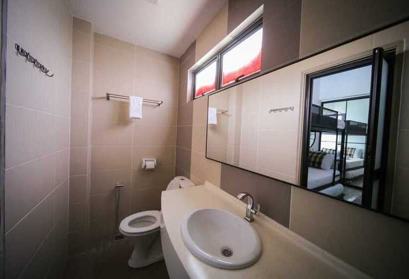 غرفة قياسية, The Lov Penang