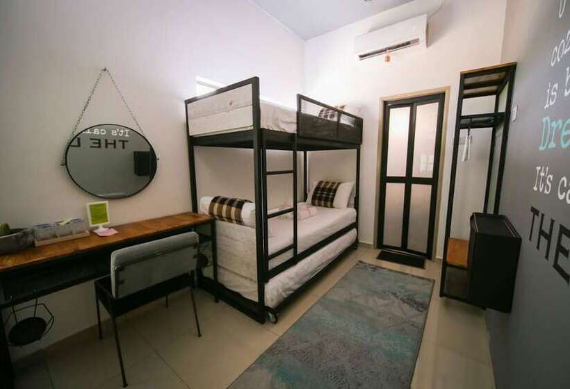 غرفة قياسية, The Lov Penang