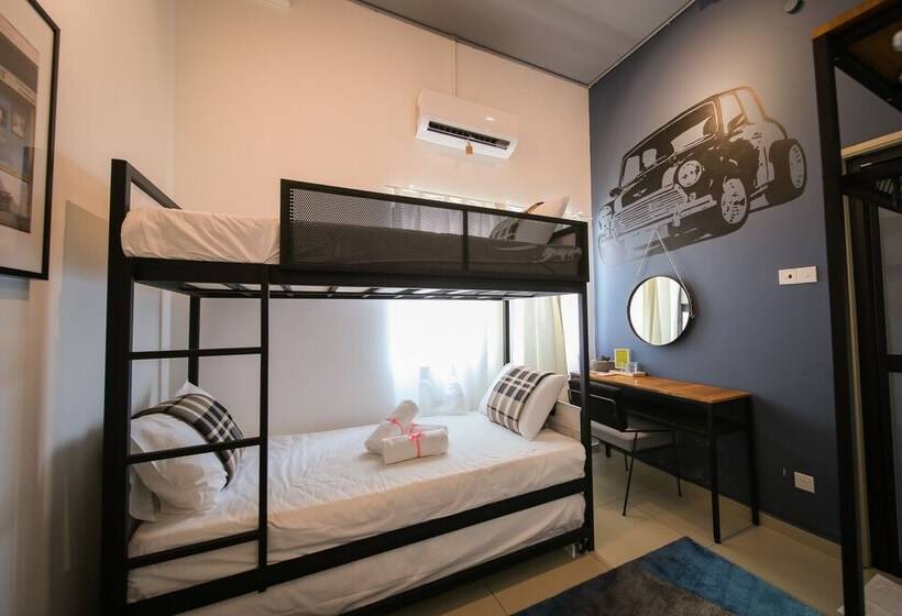 غرفة أساسية, The Lov Penang