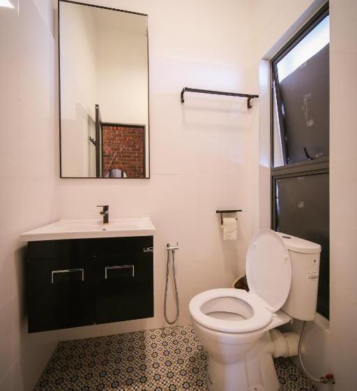 غرفة قياسية, The Lov Penang