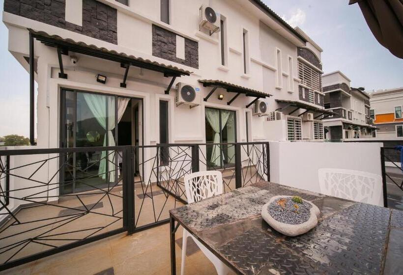 غرفة قياسية سرير كينج, The Lov Penang