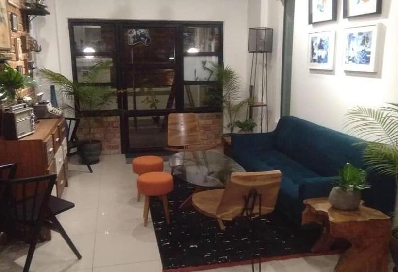 غرفة ديلوكس ثلاثية, The Lov Penang