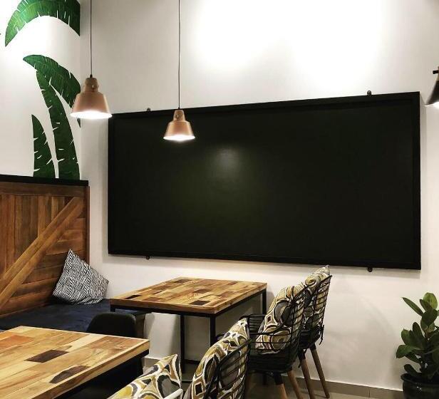 غرفة ديلوكس ثلاثية, The Lov Penang