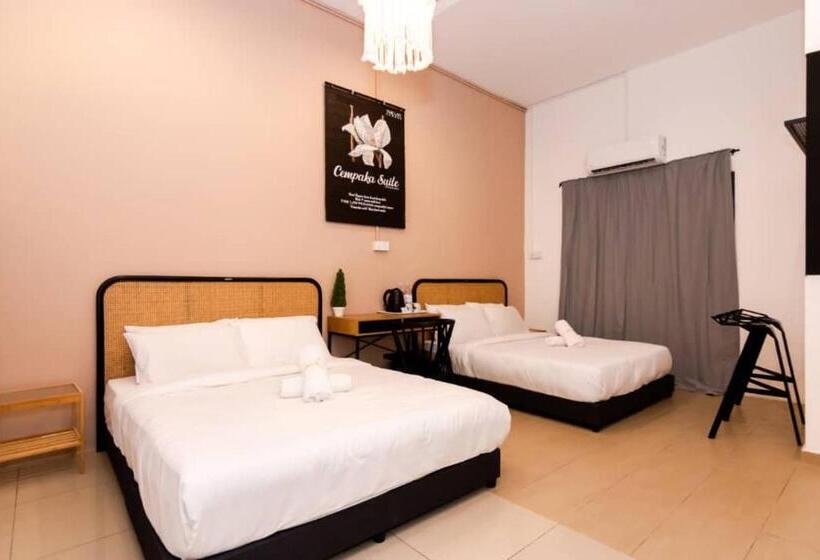 غرفة عائلية, The Lov Penang