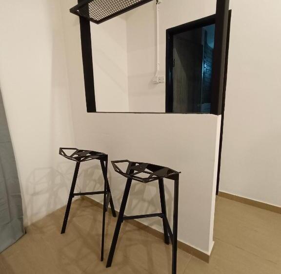 غرفة عائلية, The Lov Penang