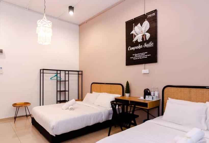 غرفة عائلية, The Lov Penang