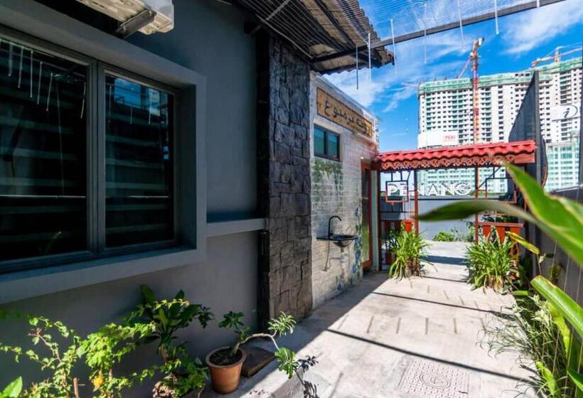 إستوديو قياسى مطلّ علي الحديقة, The Lov Penang