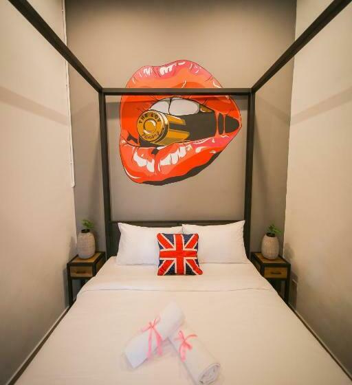 غرفة قياسية, The Lov Penang