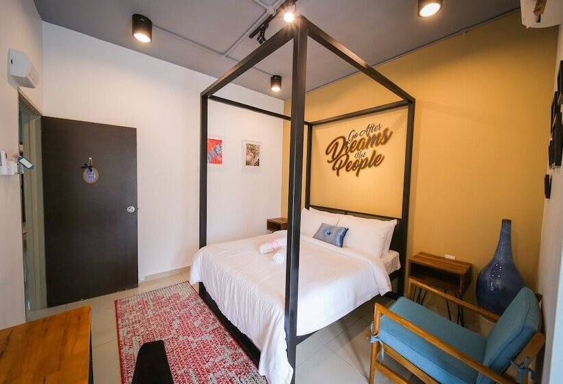 غرفة قياسية, The Lov Penang