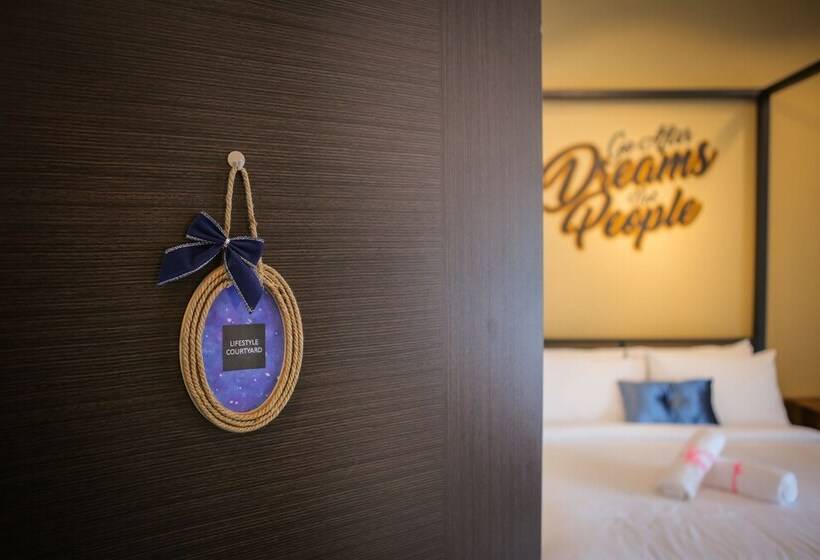 غرفة قياسية, The Lov Penang