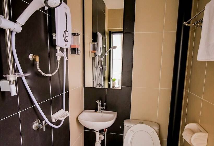 غرفة قياسية, The Lov Penang