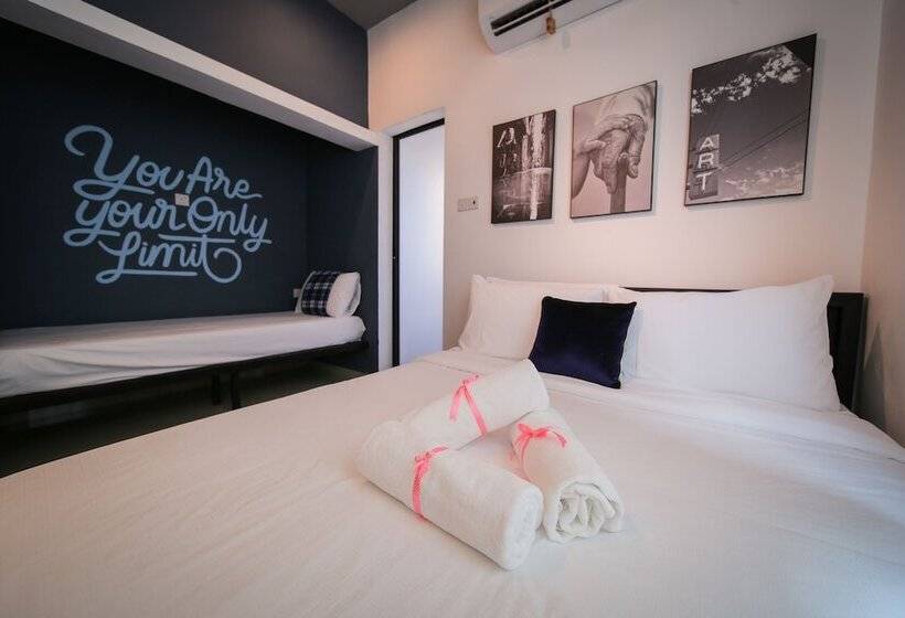 غرفة قياسية, The Lov Penang