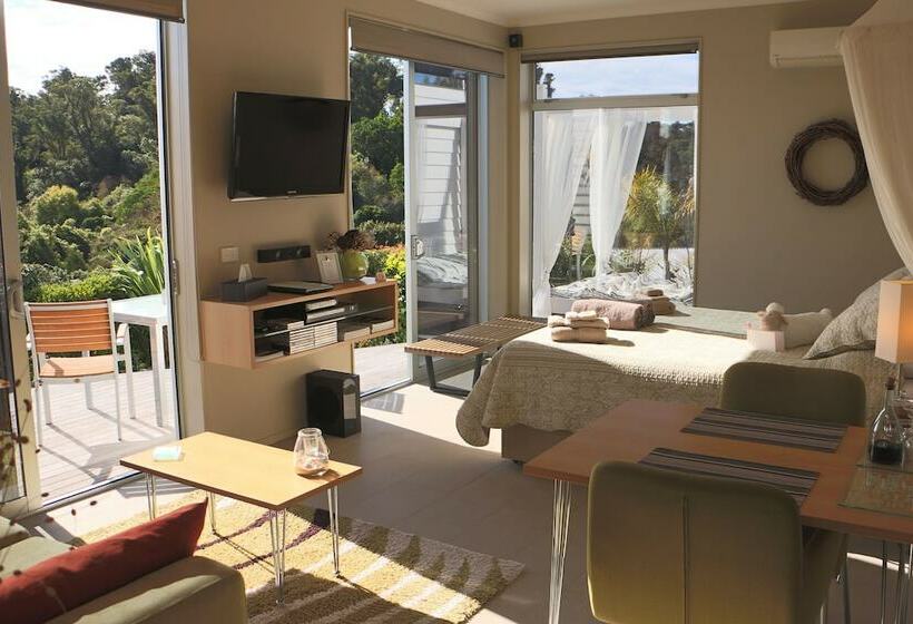 إستوديو قياسى سرير مزدوج, The Bay Lodge