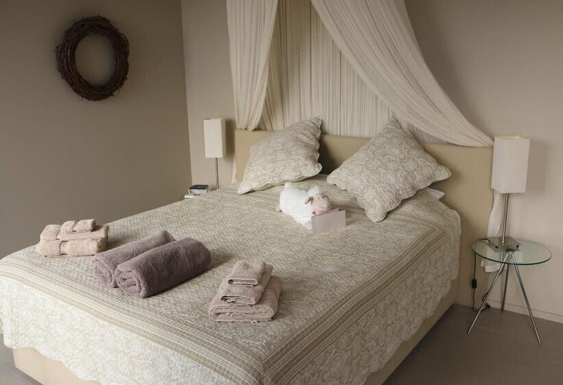 Студия Стандарт Двуспальная Кровать, The Bay Lodge