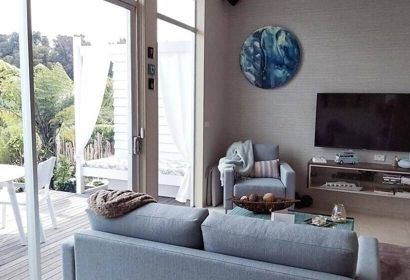 إستوديو قياسى سرير مزدوج, The Bay Lodge