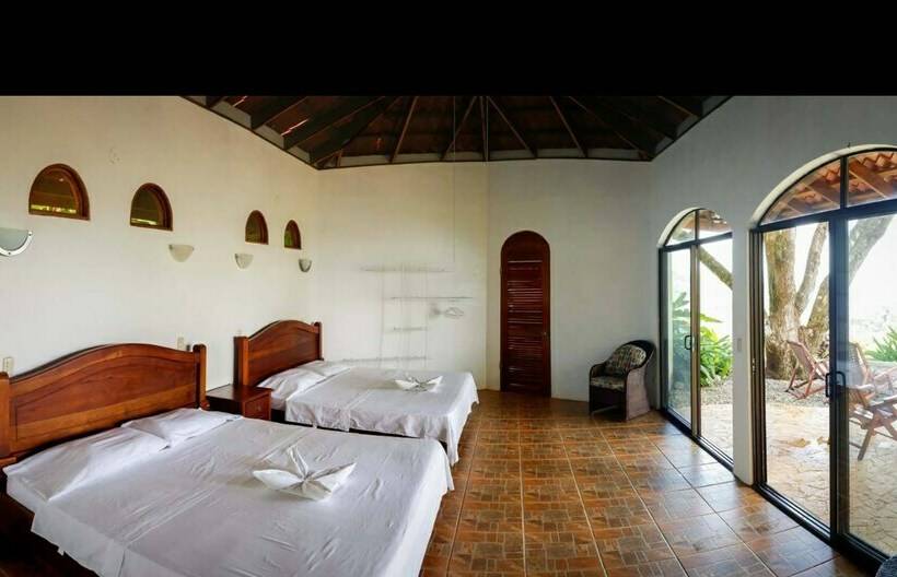 بانگلوی استاندارد, Lagunavista Villas