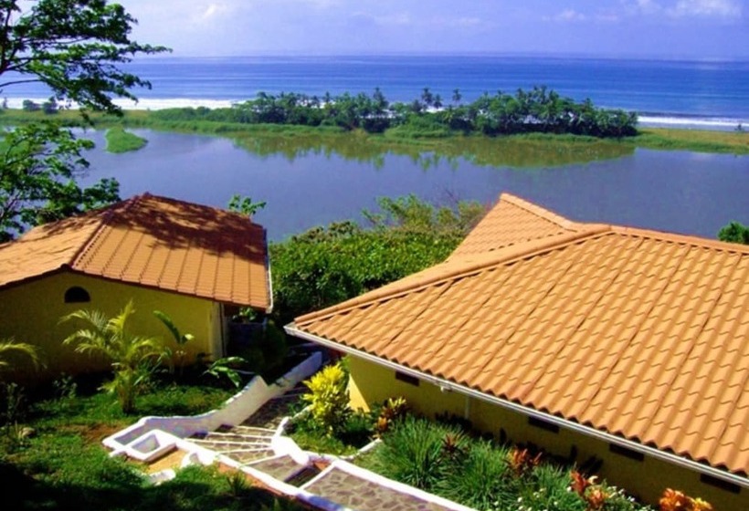 بنگله خانوادگی, Lagunavista Villas