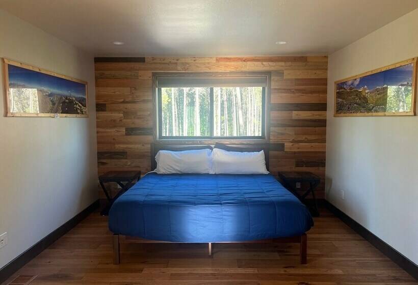 كابينة ديلوكس, Glacier Homestead