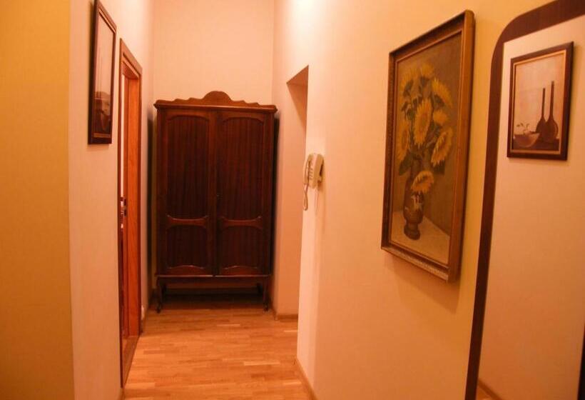 استودیوی استاندارد, Apartamenty Kajzer