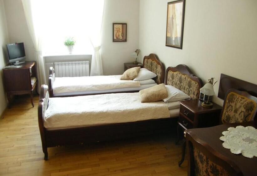 استودیوی استاندارد, Apartamenty Kajzer