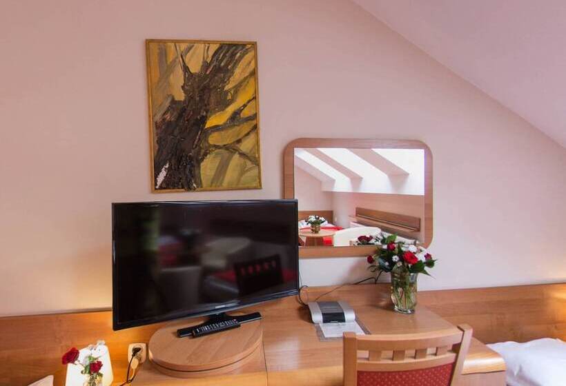 اتاق استاندارد چهار تخته, Apartamenty Kajzer