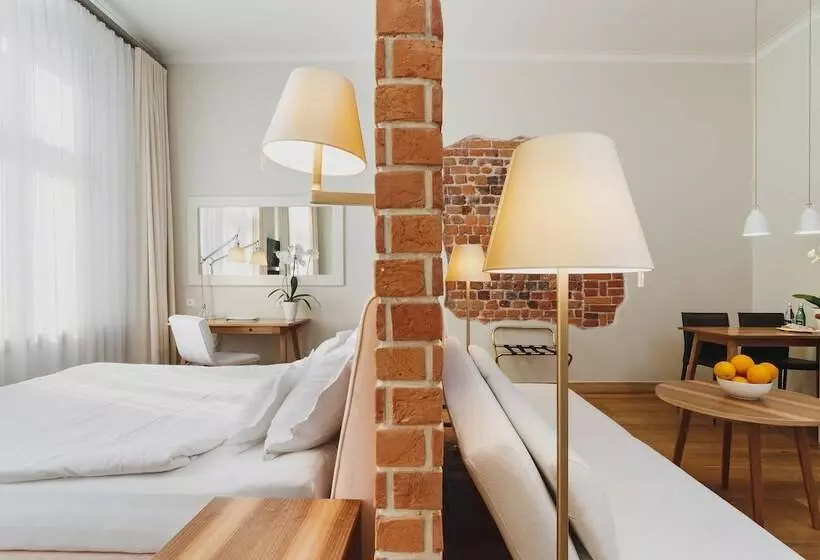 استودیوی لوکس, Apartamenty Bracka 6