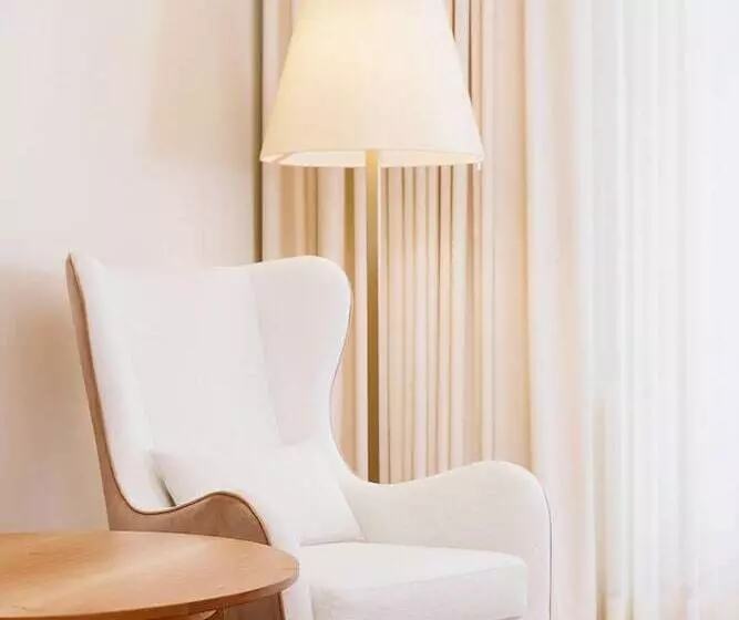 استودیو اجرایی, Apartamenty Bracka 6