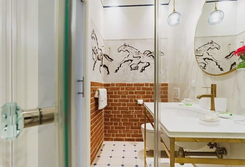 استودیوی سوپریور, Apartamenty Bracka 6